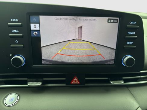 Used 2025 Hyundai Elantra Sport FWD image 28