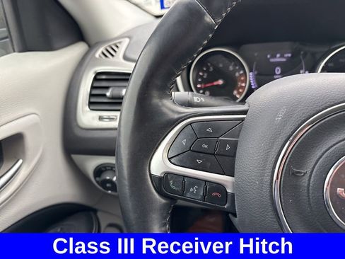 Used 2019 Jeep Compass Latitude w/ Cold Weather Group image 18