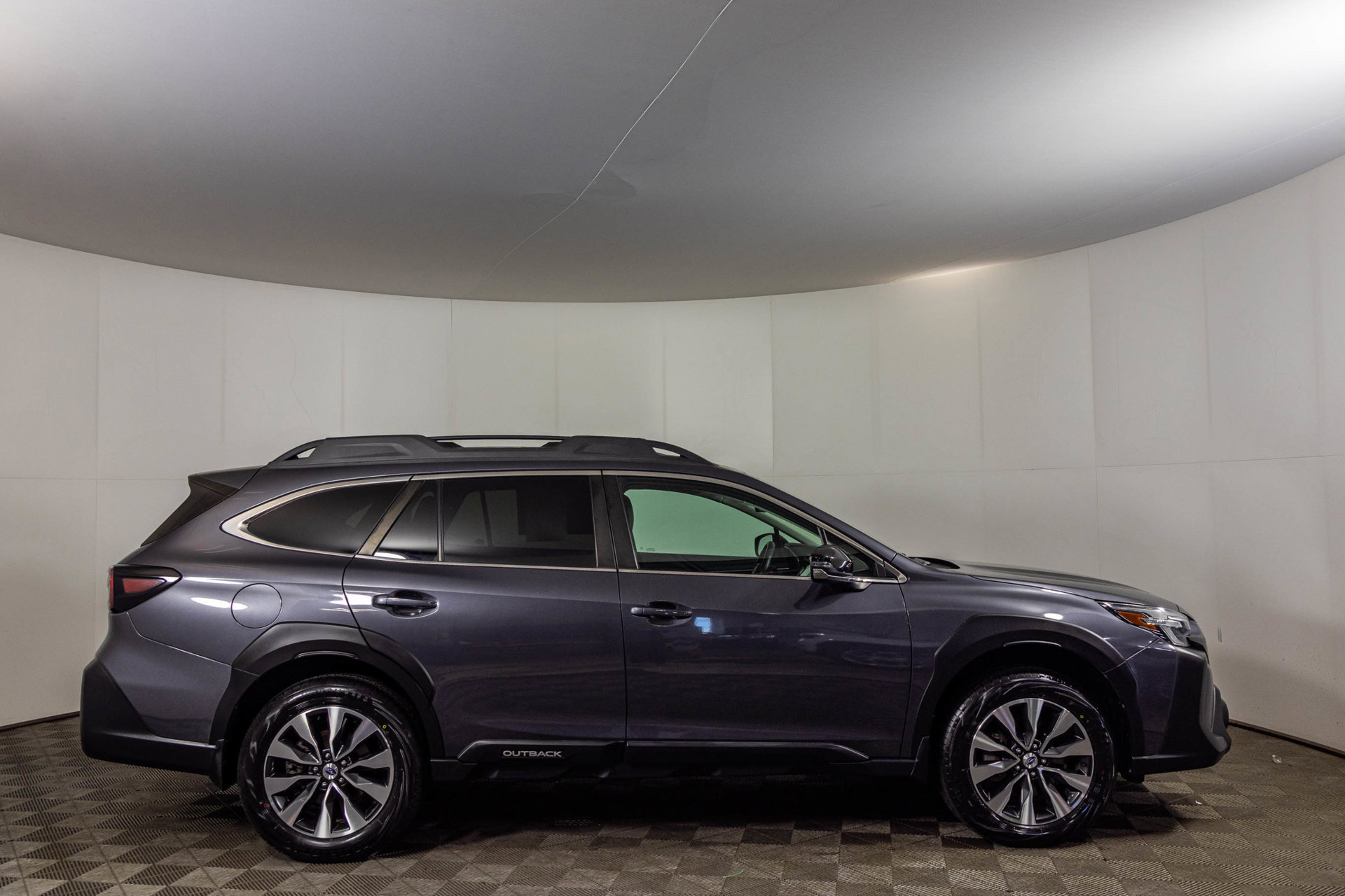 Used 2023 Subaru Outback Limited AWD/4WD image 18