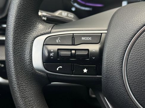 Used 2025 Kia Sportage LX image 30