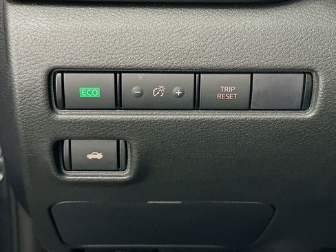 Used 2024 Nissan Sentra S image 17