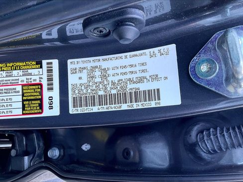 Used 2022 Toyota Tacoma SR5 AWD/4WD image 32