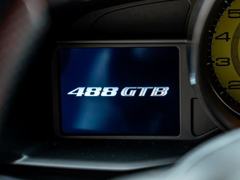 Used 2018 Ferrari 488 GTB RWD image 51
