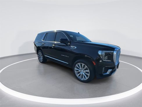 Used 2024 GMC Yukon Denali w/ Denali Reserve Package image 2