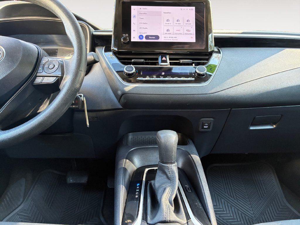Used 2024 Toyota Corolla LE FWD image 11