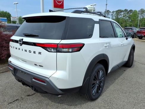 New 2026 Nissan Pathfinder SL AWD/4WD image 3