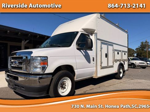 Used 2022 Ford E-350 and Econoline 350 Super Duty w/ Power Windows & Locks Group RWD image 1