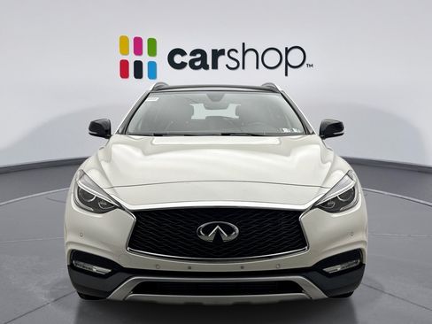 Used 2018 INFINITI QX30 Premium w/ Navigation Package AWD/4WD image 8