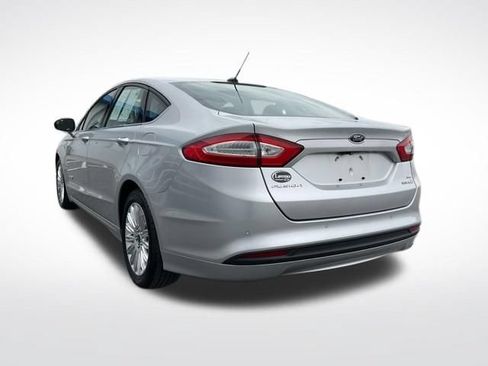 Used 2016 Ford Fusion SE FWD image 14