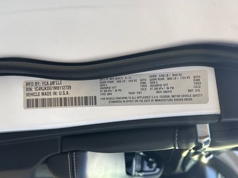 Used 2021 Jeep Grand Cherokee L Overland w/ Luxury Tech Group IV image 30