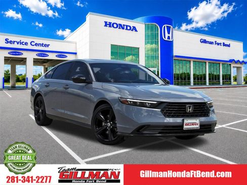 Used 2025 Honda Accord Sport image 1