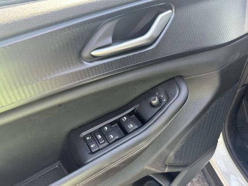 Used 2023 Jeep Grand Cherokee L Laredo AWD/4WD image 17