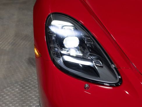 Used 2019 Porsche 718 Cayman S image 30