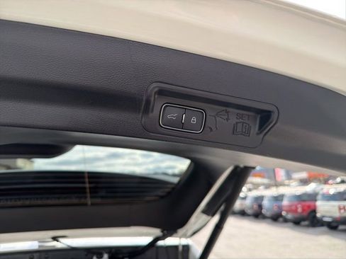 Used 2025 Ford Explorer ST-Line image 19