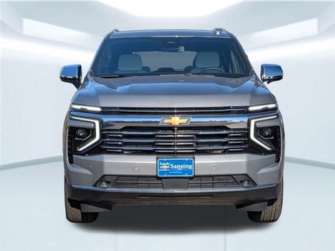 New 2025 Chevrolet Suburban Premier image 8