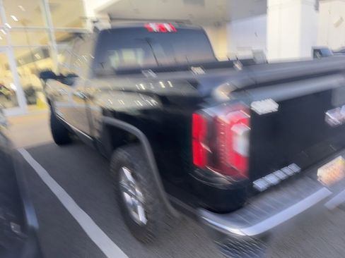 Used 2017 GMC Sierra 1500 SLT w/ Suspension Package, Off-Road image 6