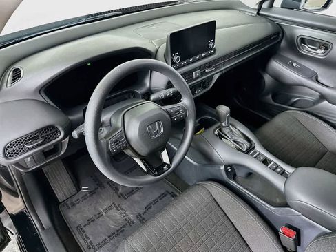Used 2025 Honda HR-V LX image 2
