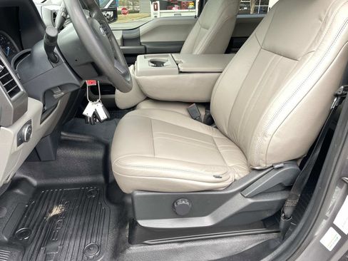 Used 2022 Ford F250 XL w/ Power Equipment Group image 15