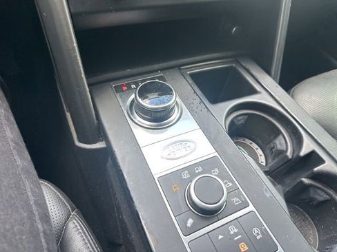 Used 2020 Land Rover Discovery Landmark image 13