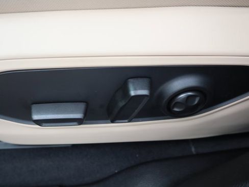 New 2025 Jeep Grand Cherokee Limited image 6