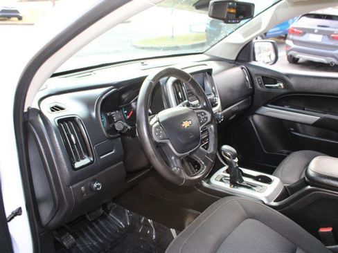 Used 2022 Chevrolet Colorado LT w/ Fleet Safety Package RWD image 9