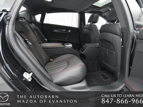 Used 2022 Maserati Quattroporte Modena Q4 image 36