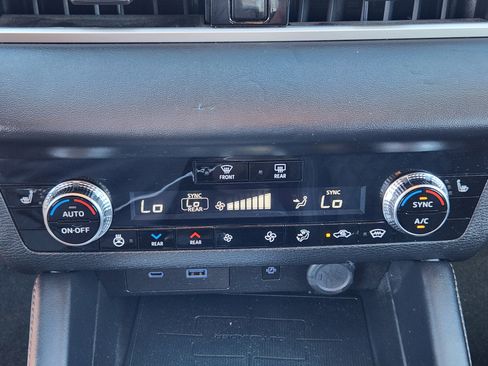Used 2025 Mitsubishi Outlander SEL AWD/4WD image 15