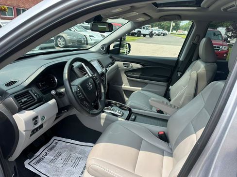 Used 2017 Honda Pilot Touring image 11