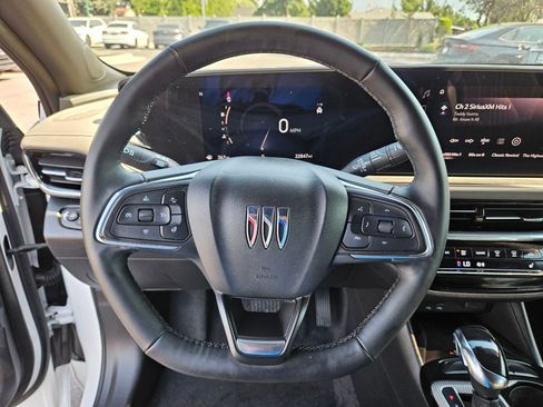 Used 2025 Buick Envista Avenir FWD image 21