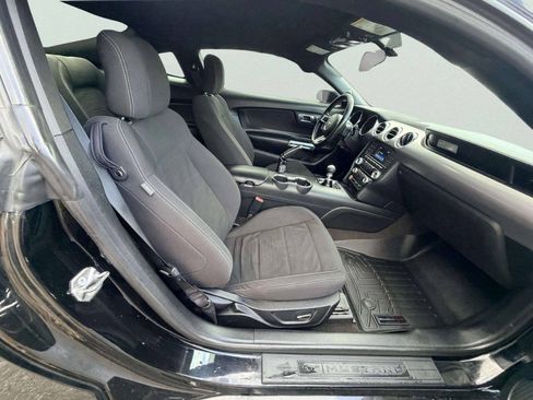 Used 2017 Ford Mustang GT RWD image 24