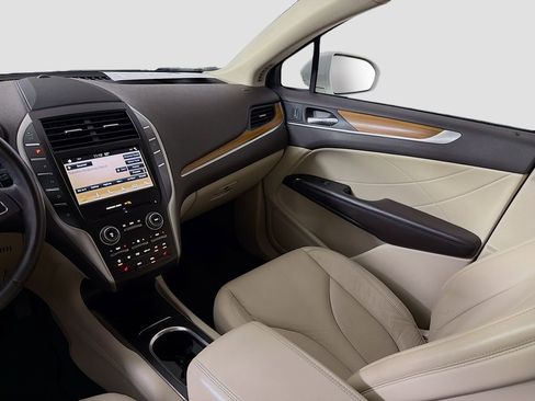 Used 2019 Lincoln MKC Select w/ Select Plus Package image 26