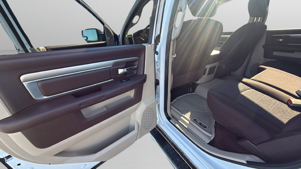 Used 2016 RAM 1500 Classic SLT w/ Luxury Group AWD/4WD image 34