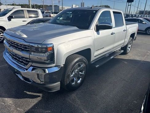 Used 2018 Chevrolet Silverado 1500 LTZ w/ Sport Package image 11