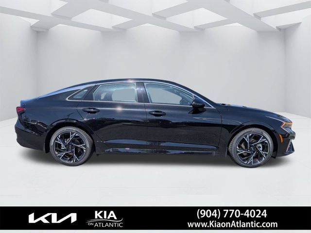 New 2026 Kia K5 GT-Line w/ GT-Line Red Interior Package FWD image 2