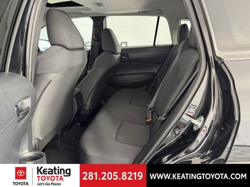 Certified 2023 Toyota Corolla Cross LE w/ Moonroof Package image 17