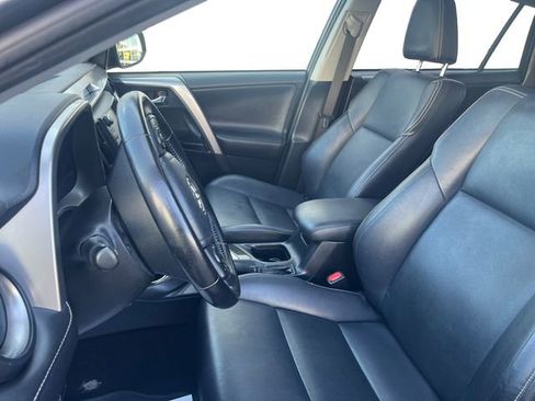 Used 2017 Toyota RAV4 Limited image 9