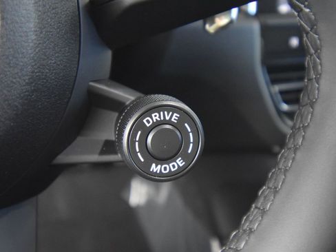 New 2025 Porsche Macan S image 26