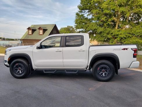 Certified 2025 Nissan Frontier PRO-4X w/ Pro Convenience Package AWD/4WD image 6