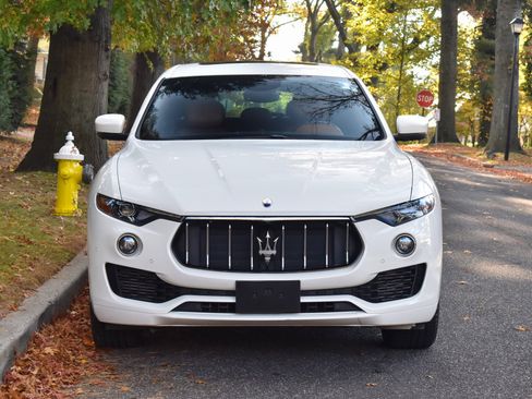 Used 2021 Maserati Levante GranSport image 13