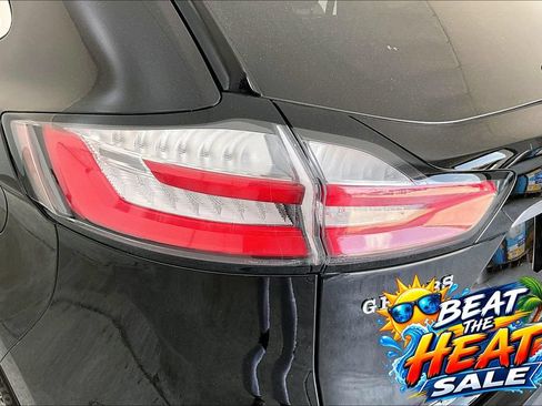 Used 2020 Ford Edge SEL w/ Cold Weather Package AWD/4WD image 37