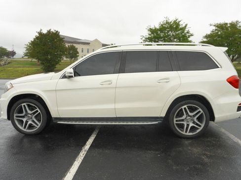 Used 2013 Mercedes-Benz GL 550 4MATIC image 10