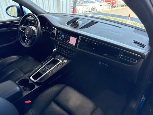 Used 2020 Porsche Macan AWD/4WD image 25