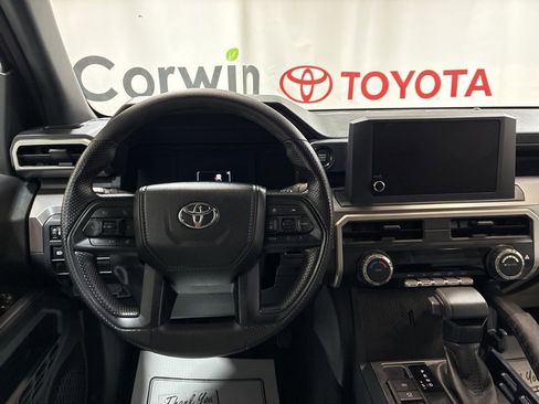 Used 2024 Toyota Tacoma SR5 AWD/4WD image 21