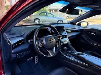 Used 2019 Toyota Avalon Touring FWD video 2