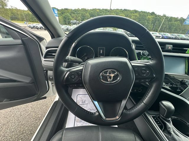 Used 2018 Toyota Camry SE FWD image 13