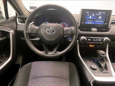 Used 2019 Toyota RAV4 XLE w/ Convenience Package image 4