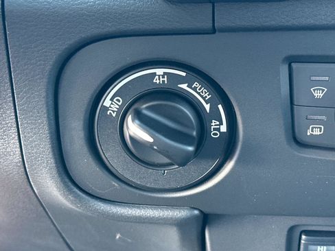 New 2026 Nissan Frontier SV w/ SV Convenience Package image 31