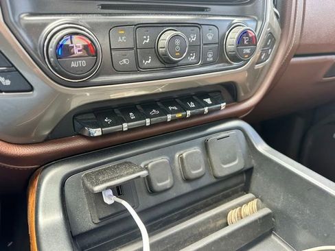 Used 2016 Chevrolet Silverado 2500 High Country w/ Duramax Plus Package AWD/4WD image 18