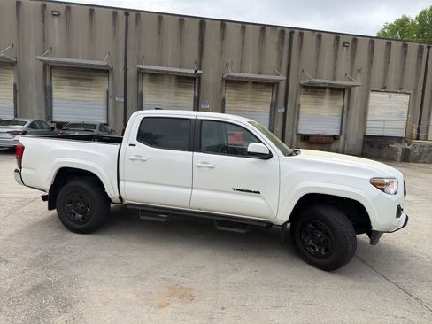 Used 2021 Toyota Tacoma SR5 image 12
