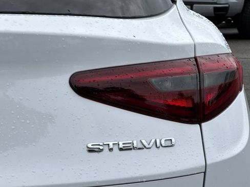 Used 2019 Alfa Romeo Stelvio Ti image 51
